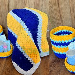 Hand-woven puffy blanket: baby